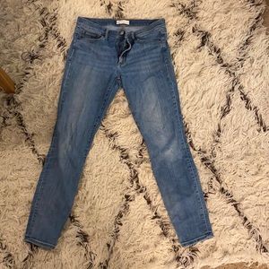 Gap 1969 True Skinny jeans